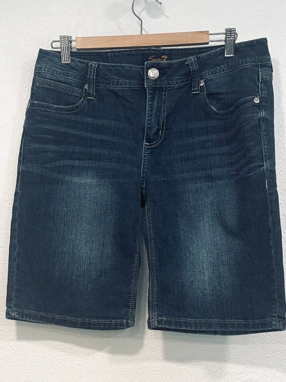 Seven7 Denim Jean Shorts Dark Blue Wash Stretch Pockets Logo W33xL10 Women SZ 12